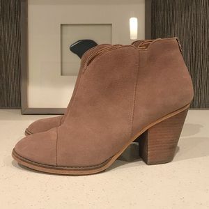 Susina tan suede booties